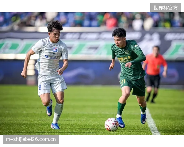 19岁的王钰栋半程攻入5球，成为本赛季中超最引人注目的年轻球员。